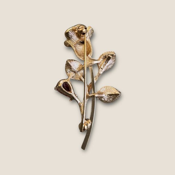 Avon Gold Tone Rose  Pink Rhinestone Brooch/ Pin - Picture 4 of 4